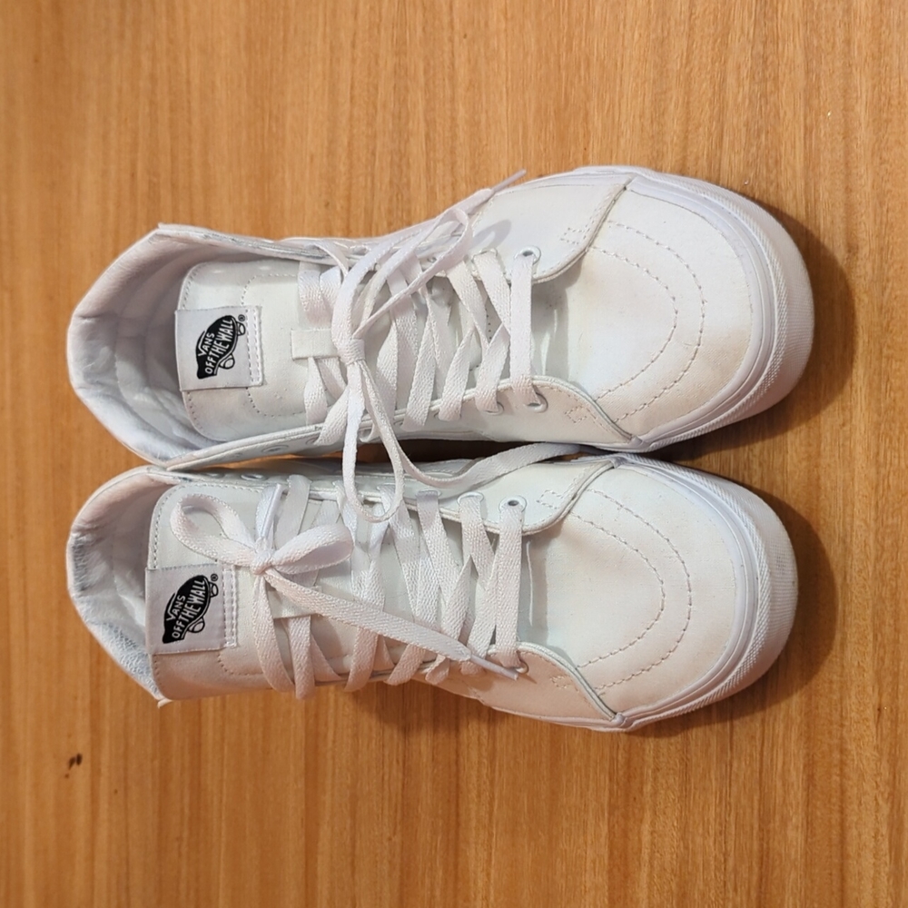 Vans - White High Tops - M9.5